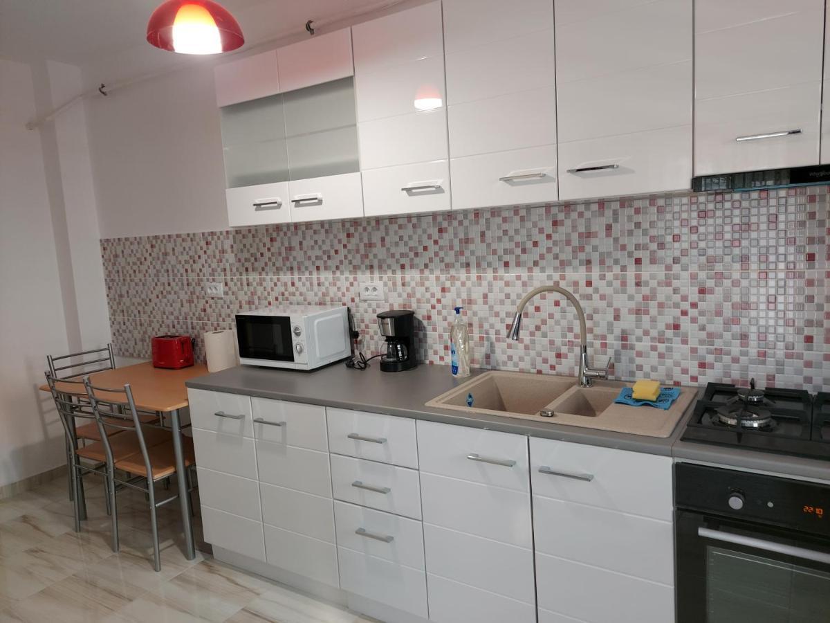 Apartamento Bya Brown Valea Lupului  Exterior foto